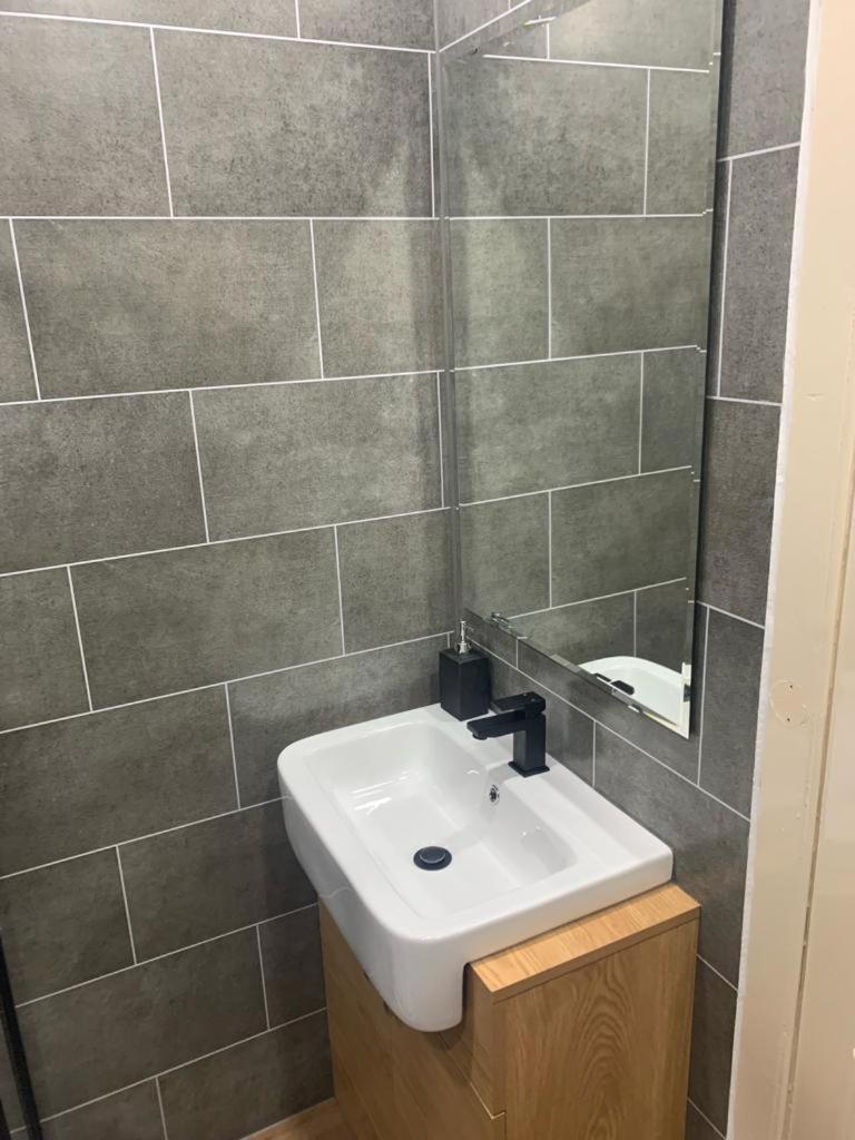 Stockbridge Two Bedroom Apartment 爱丁堡 外观 照片